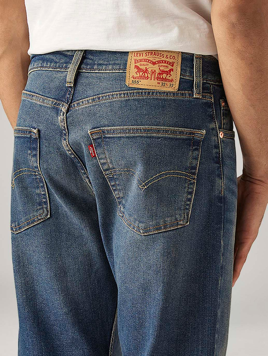 Men's 555 Blue Relaxed Straight Fit Mid Rise Jeans